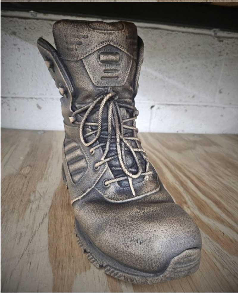 3d life like bronze boot statue