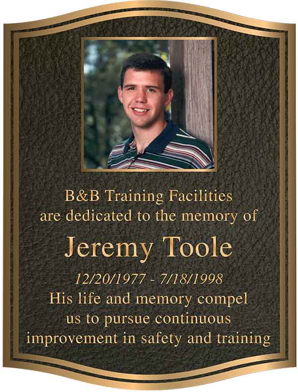 Buy Custom bronze memorial portrait plaques near me with 10-day service fast, cast bronze plaques. Largest woman owned Trusted bronze plaque company with FREE shipping, no additional cost for custom shapes, letters, and borders. We can make any size to fit your budget. WE DON'T MISS DEADLINES!