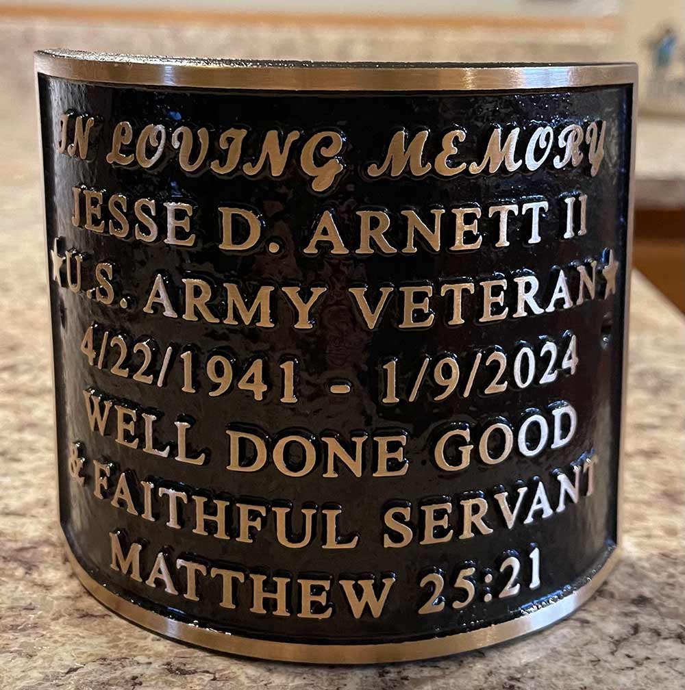 FlagPole Plaques, Curved Pole Plaques