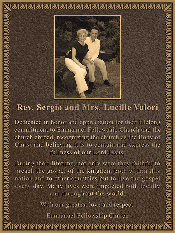 Buy Custom bronze memorial portrait plaques near me with 10-day service fast, cast bronze plaques. Largest woman owned Trusted bronze plaque company with FREE shipping, no additional cost for custom shapes, letters, and borders. We can make any size to fit your budget. WE DON'T MISS DEADLINES!