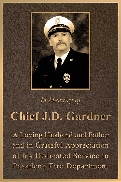 Buy Custom bronze memorial portrait plaques near me with 10-day service fast, cast bronze plaques. Largest woman owned Trusted bronze plaque company with FREE shipping, no additional cost for custom shapes, letters, and borders. We can make any size to fit your budget. WE DON'T MISS DEADLINES!